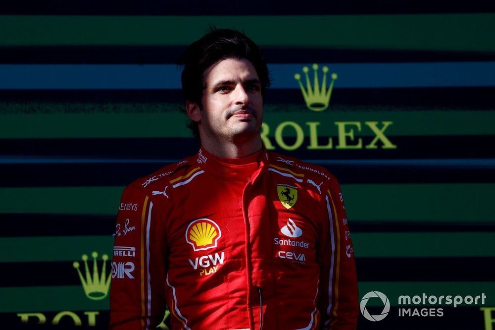 Carlos Sainz, Scuderia Ferrari, 1st position, on the podium