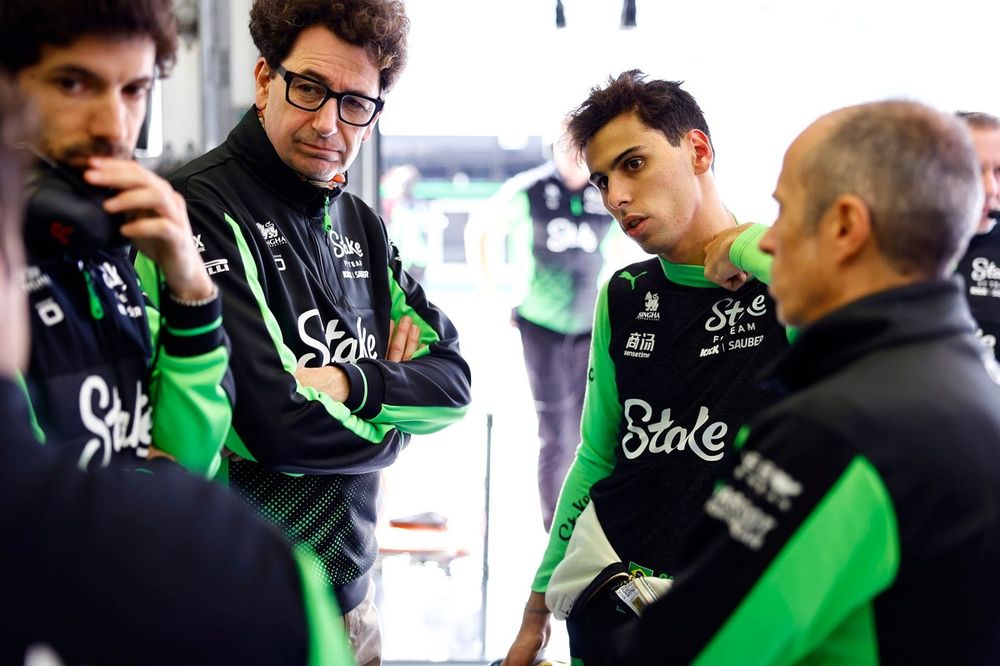 Gabriel Bortoleto, Sauber, Mattia Binotto, Sauber