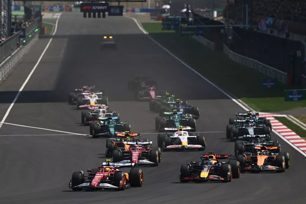 Charles Leclerc, Ferrari, Lewis Hamilton, Ferrari, Oscar Piastri, McLaren, Max Verstappen, Red Bull Racing