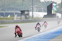 Bagnaia gana en Tailandia y mantiene la pelea por el t&iacute;tulo con Mart&iacute;n