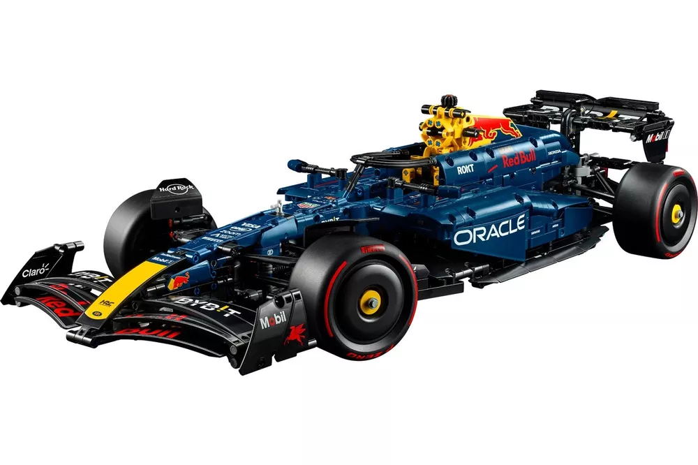 「レゴテクニック Oracle Red Bull Racing RB20 F1 Car」LEGO and the LEGO logo are trademarks of the LEGO Group. ©2024 The LEGO Group.
