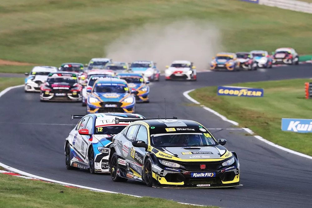 Josh Cook, One Motorsport with Starline Racing Honda Civic Type-R 