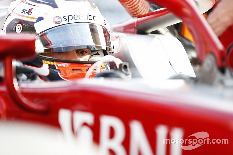 F2 Sochi: De Vries Pole, Gelael huni grid ke-15