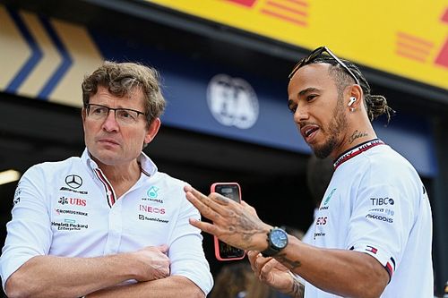 Hamilton se disculpa con Mercedes tras su calent&oacute;n en Zandvoort