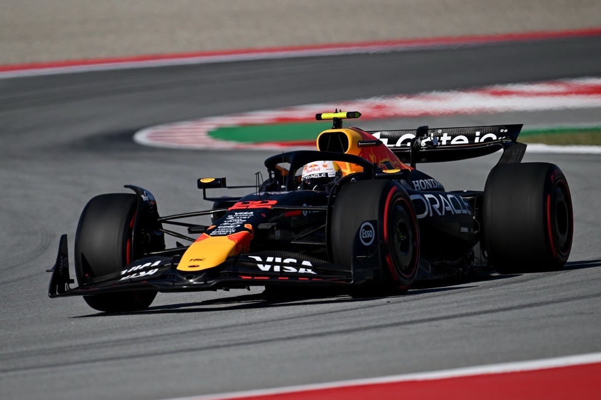F1ボディ　角田仕様 角田裕毅、RA272オマージュのレッドブルRB21で鈴鹿へ─ホンダF1