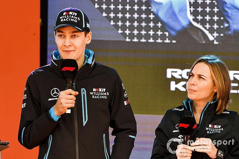 Mark Webber, George Russell, Williams et Claire Williams, directrice adjointe, Williams Racing &agrave; Federation Square