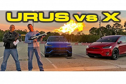 Драг-битва: Tesla Model X P100D проти Lamborghini Urus