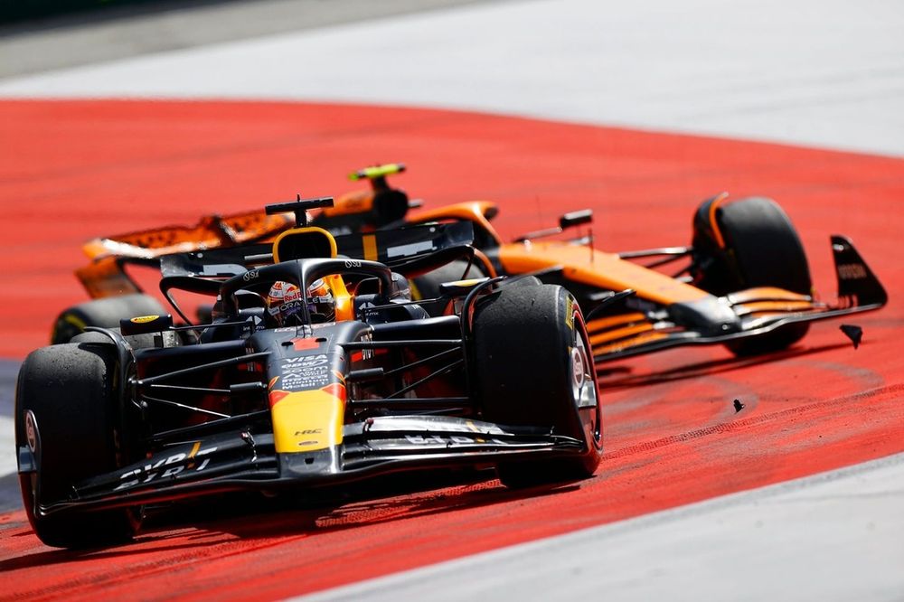 Max Verstappen, Red Bull Racing RB20, Lando Norris, McLaren MCL38, battle for the lead