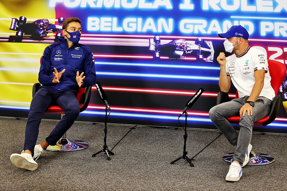 George Russell, Williams, Valtteri Bottas, Mercedes, en la conferencia de prensa