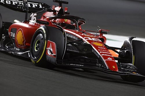 Leclerc satisfecho con las nuevas piezas en su Ferrari en Arabia