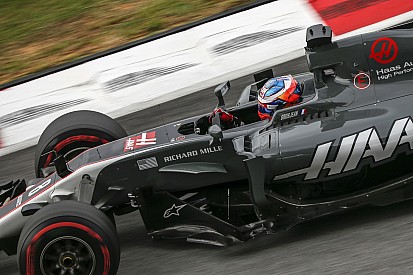 Tech gallery: How the Haas VF-17 evolved throughout 2017