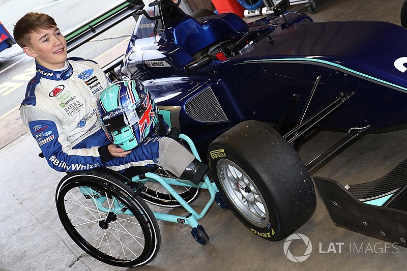 Formel-3-Test: Billy Monger nach Unfall zurück im Formelauto