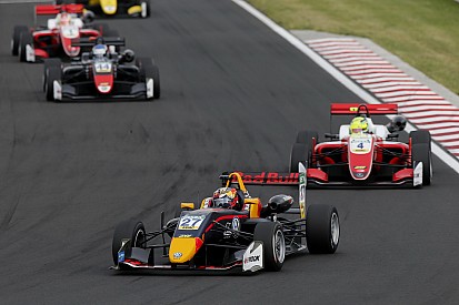 Ticktum levanta suspeita de domínio de Schumacher na F3