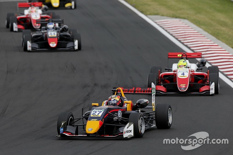 Ticktum s'interroge sur la domination de Schumacher en F3