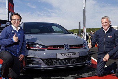 VW mostra o Golf GTI TCR Concept ao público, a versão mais rápida já feita