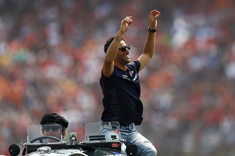 Daniel Ricciardo, Red Bull Racing, en el desfile de pilotos