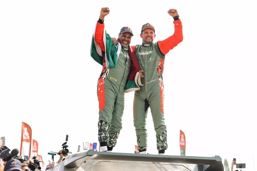 #299 The Dacia Sandriders Dacia: Nasser Al-Attiyah, Fabian Lurquin