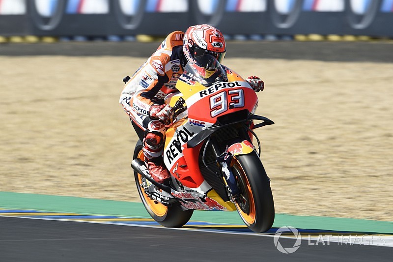 Márquez sigue volando en el warm up de Le Mans; caída de Zarco