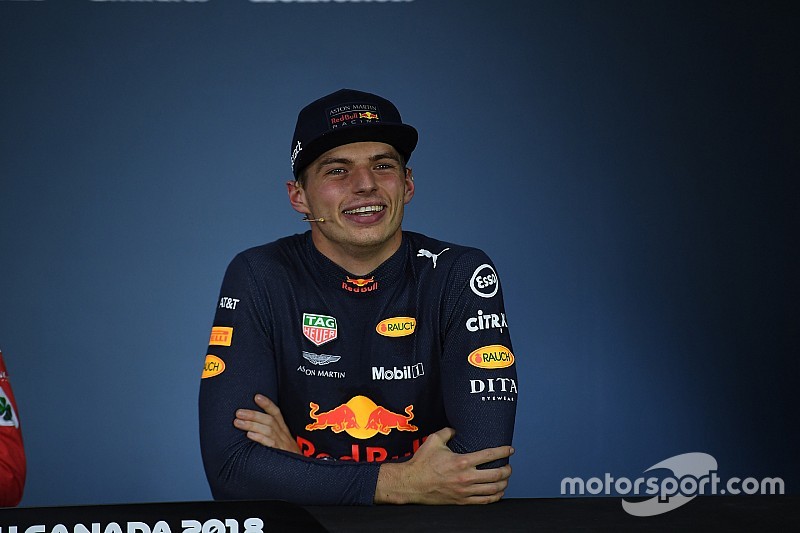Verstappen szerint az eSport versenyzők az F1-es pilótáknak is segíthetnek