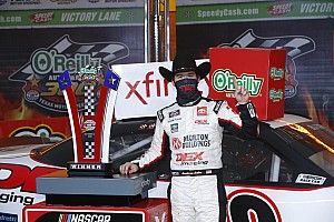 Zadecydował ostatni zakręt