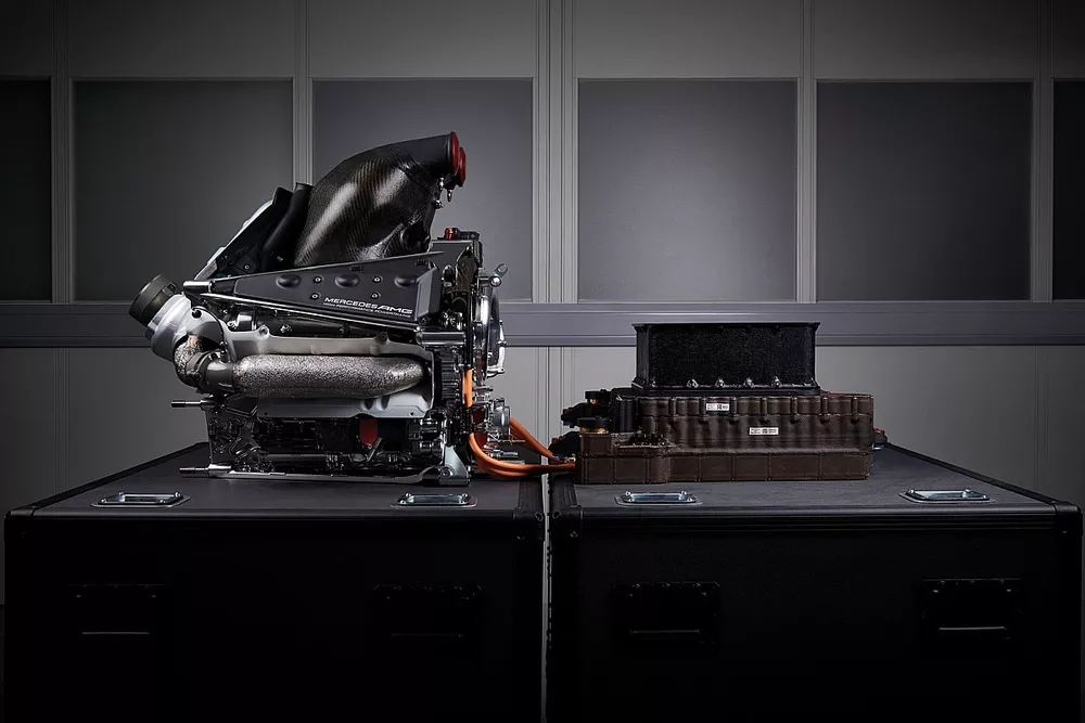 Mercedes 2014, motor y bater&iacute;a