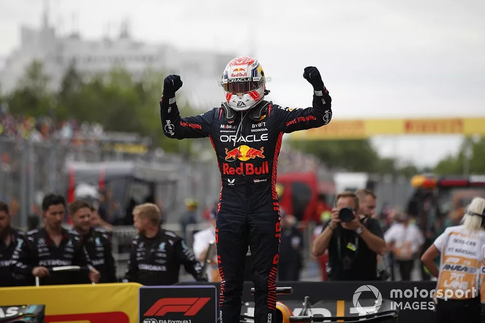 Max Verstappen, Red Bull Racing, c&eacute;l&egrave;bre sa victoire