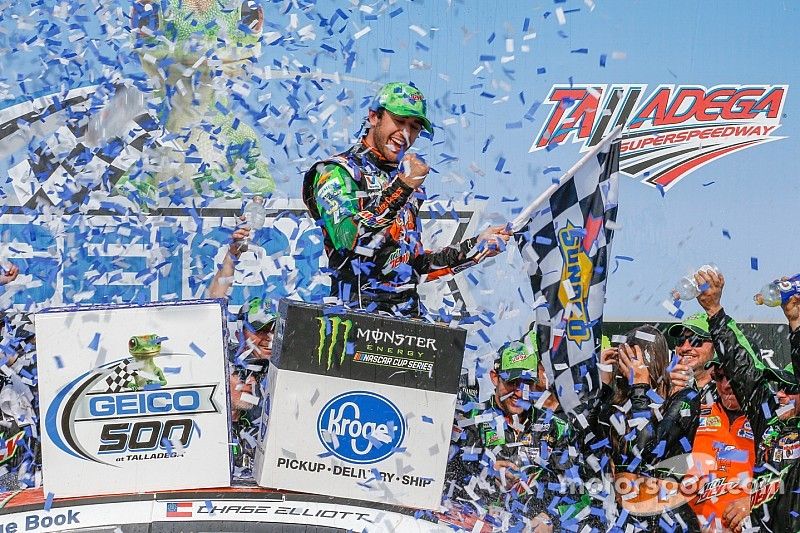 Chase Elliott, Hendrick Motorsports, Chevrolet Camaro Mountain Dew / Little Caesar's