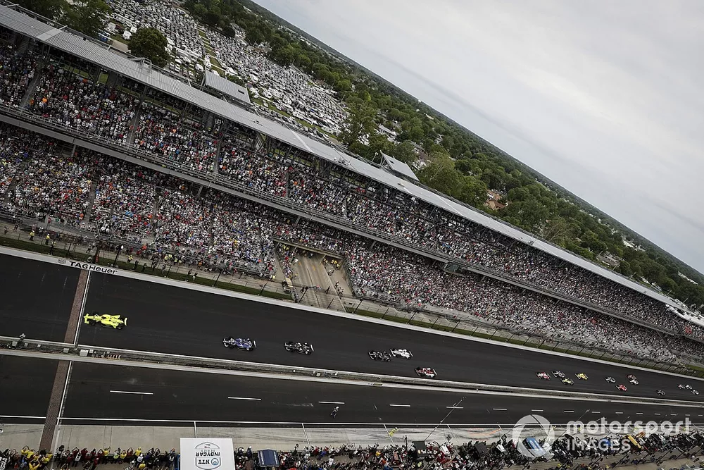 Simon Pagenaud, Team Penske Chevrolet comanda all'inizio