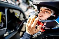 Dwóch Hansenów nadal na czele