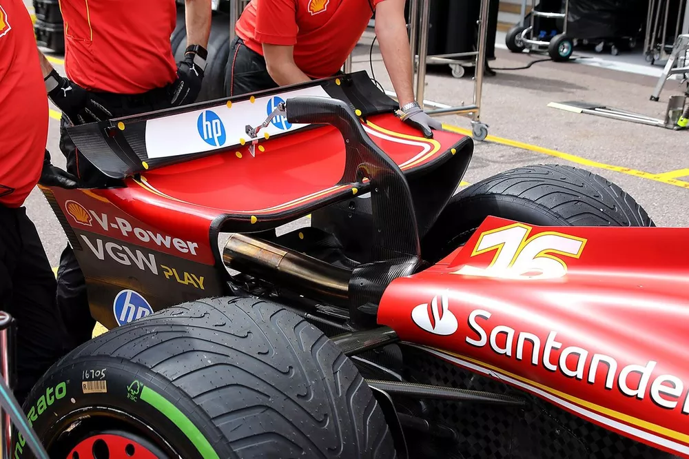 Ferrari SF-24 ala posteriore