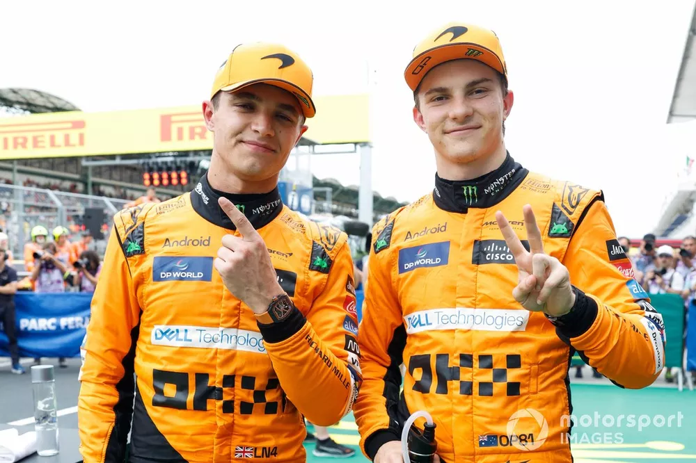 Pole man Lando Norris, McLaren F1 Team, Oscar Piastri, McLaren F1 Team, in Parc Ferme after Qualifying