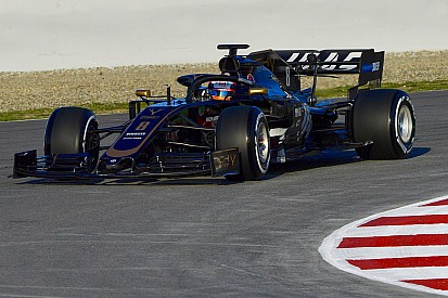 Megpördülés és műszaki hiba, de Grosjean elégedett a VF-19-cel