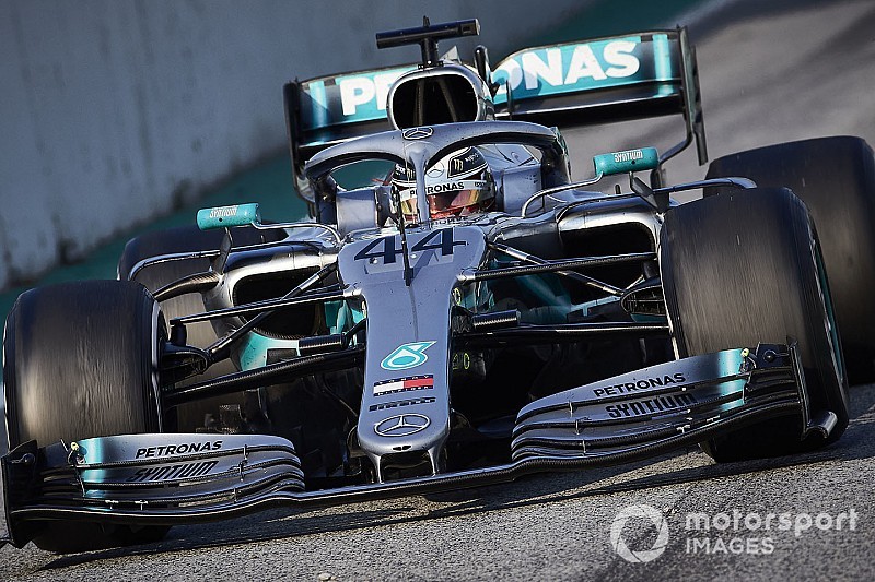 В Mercedes допустили, что им придется копировать у Ferrari концепцию переднего крыла