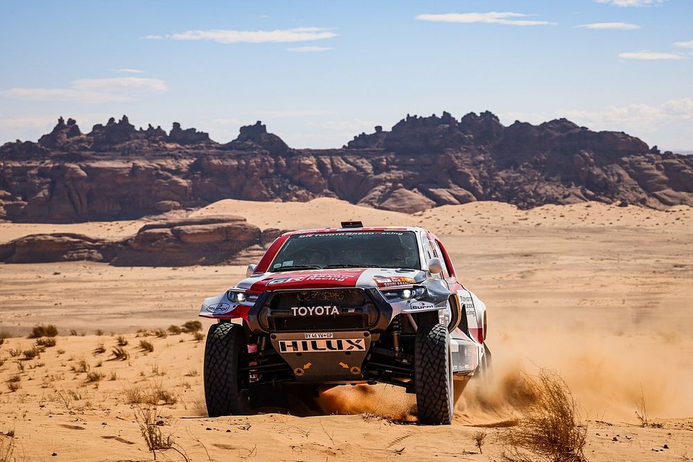 #207 Toyota Gazoo Racing Toyota: Giniel De Villiers, Dennis Murphy