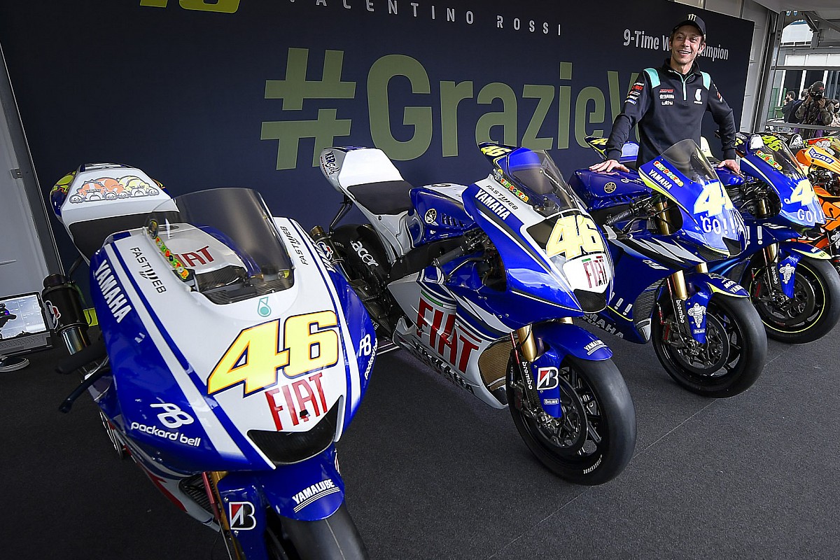 MotoGPを去るロッシに、16年共にした愛機YZR-M1がラブレター