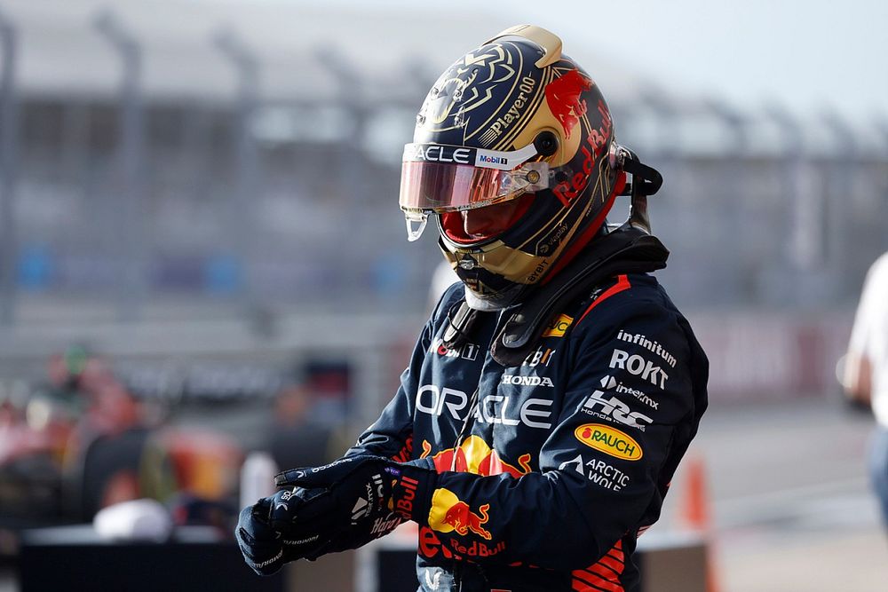 Max Verstappen, Red Bull Racing, 1ª posición, en Parc Ferme tras la carrera Sprint.