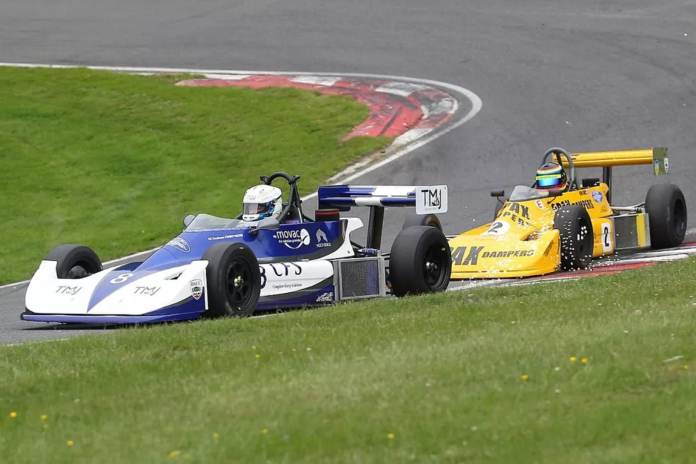 FF2000  8 Graham FENNYMORE 2 ben SIMMS 006