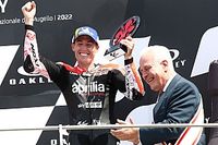 Aleix Espargar&oacute;: "So&ntilde;ar es gratis, pero estamos demostrando ser los m&aacute;s regulares"