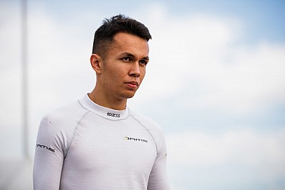 Albon emerges as favourite for Hartley's Toro Rosso seat