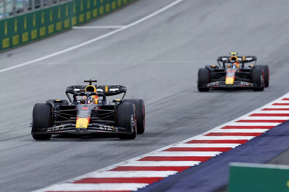 Max Verstappen, Red Bull Racing RB19, Sergio Perez, Red Bull Racing RB19