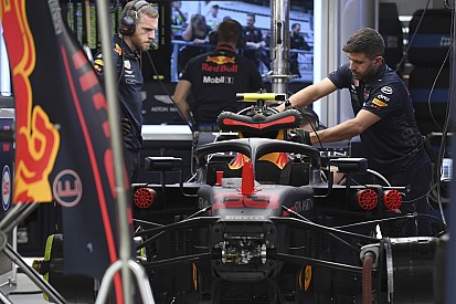 A Red Bull a több sebből vérző Ferrarit támadná Japánban