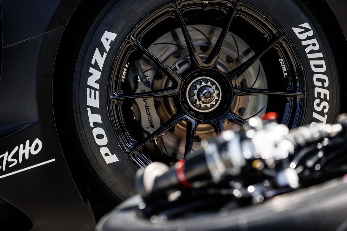 実使用 スーパーGT タイサン ホイール R8 GT300 OZ センターロック