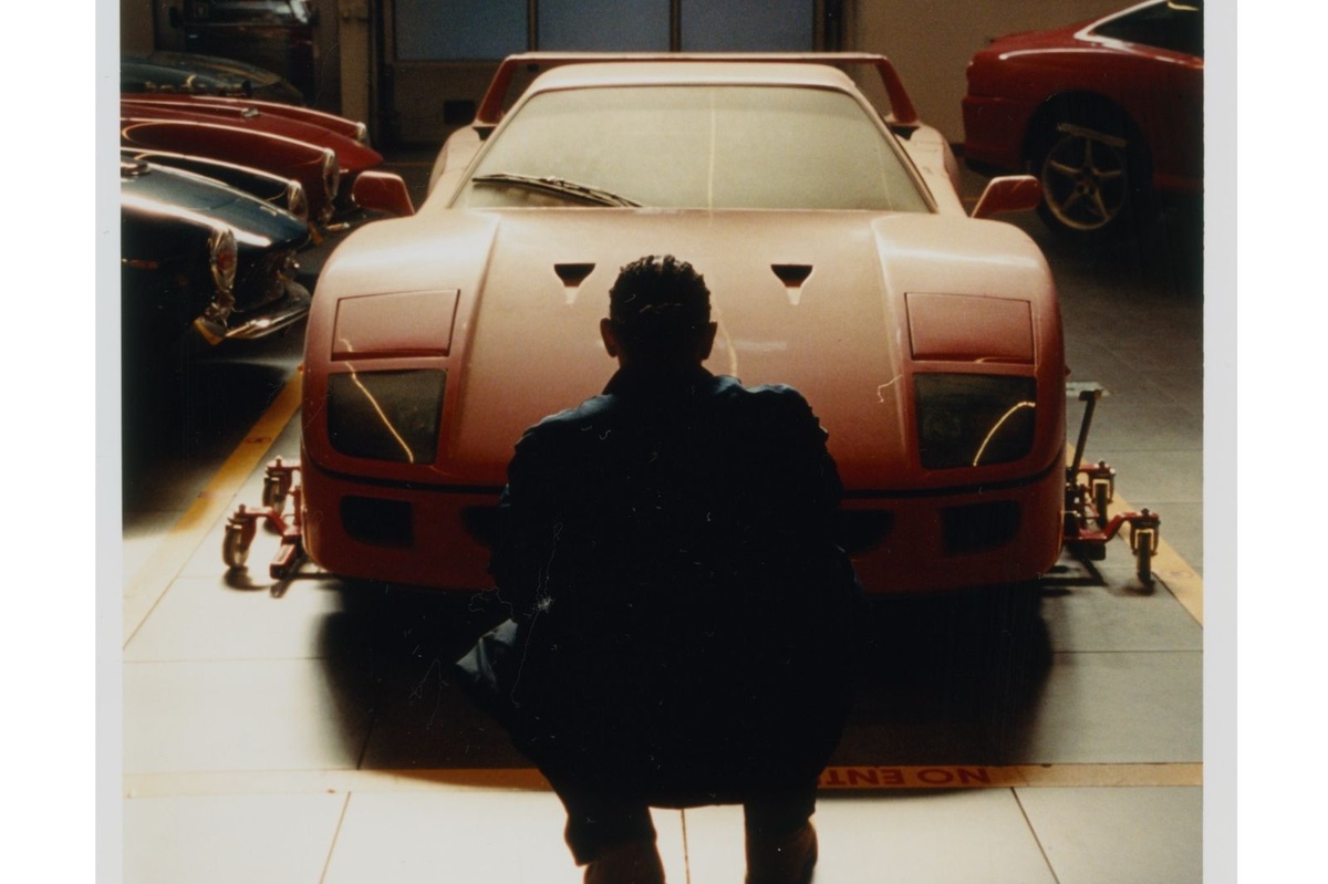 Hamilton revela la restauración de su Ferrari F40 tras vender su colección de coches