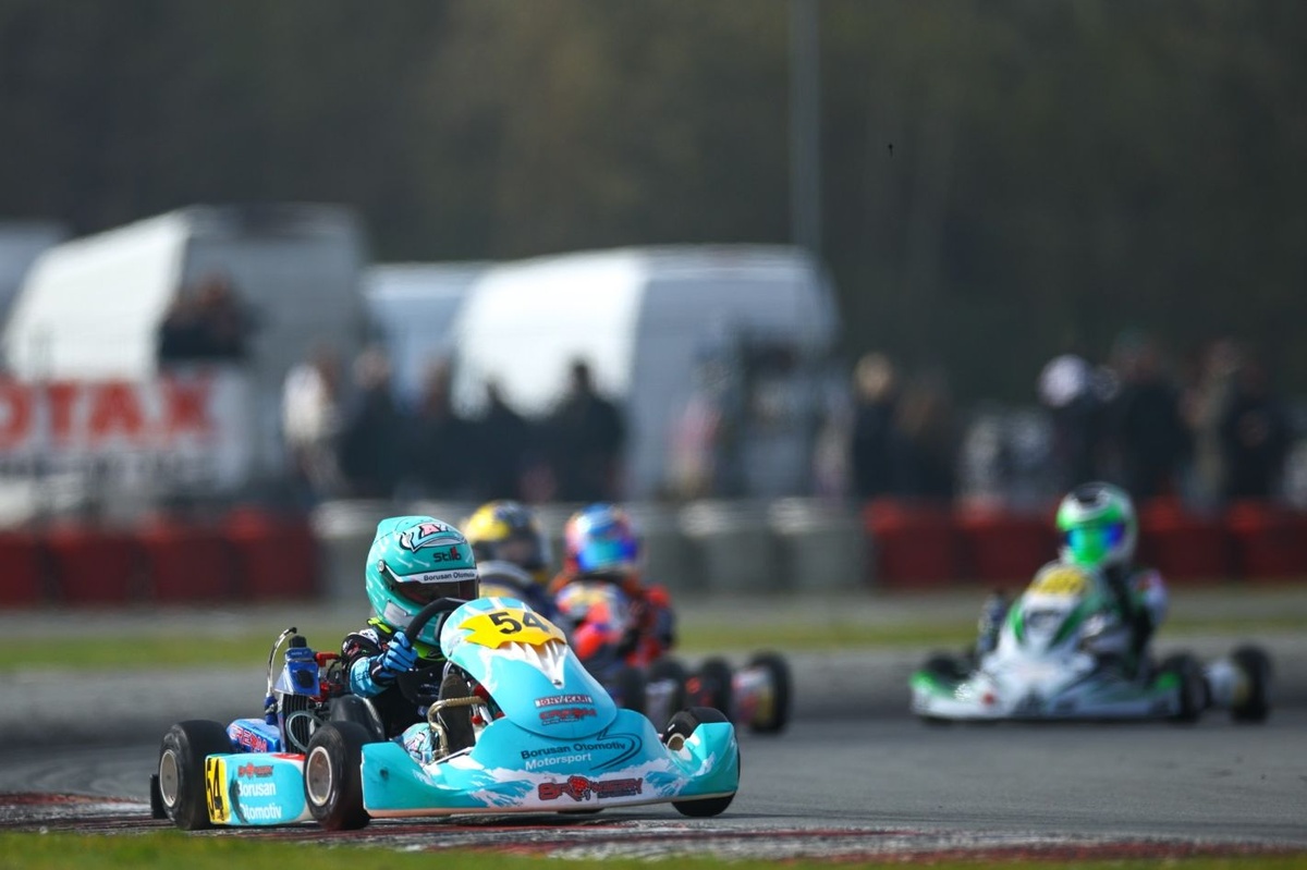 Zayn'den Almanya Kerpen'de Karting Dersi: Kusursuz Zafer!