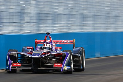 New York ePrix: Lynn takes sensational pole on debut