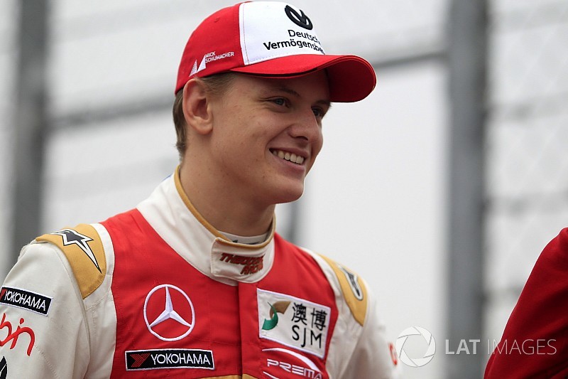 Red Bull Ring F3: Karlı son günde lider Schumacher!