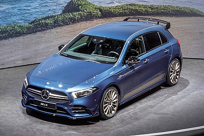 Mercedes-AMG A35 розкрив свої спортивні переваги у Парижі