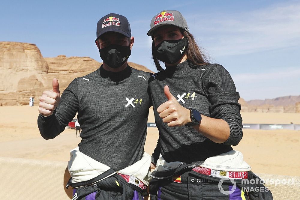 Sebastien Loeb, X44, y Cristina Guti&eacute;rrez, X44, celebran ser los m&aacute;s r&aacute;pidos al final de la clasificaci&oacute;n