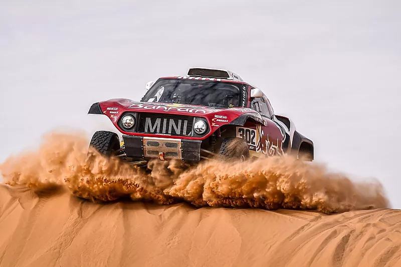 #302 JCW X-Raid Team: Stephane Peterhansel, Paulo Fiuza