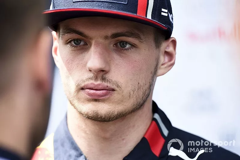 Max Verstappen, Red Bull Racing met de media